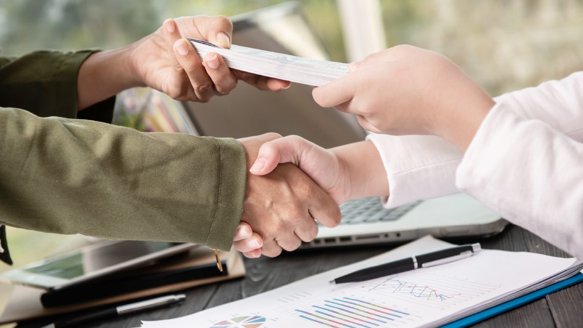 Tips Bebas Utang dan Meningkatkan Kekayaan Bersih - Bank Lescadana