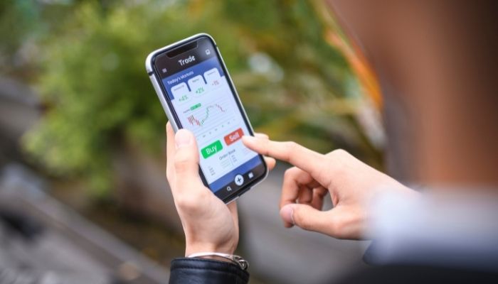 Bedanya Investasi Emas Digital vs Fisik, Pilih yang Mana?