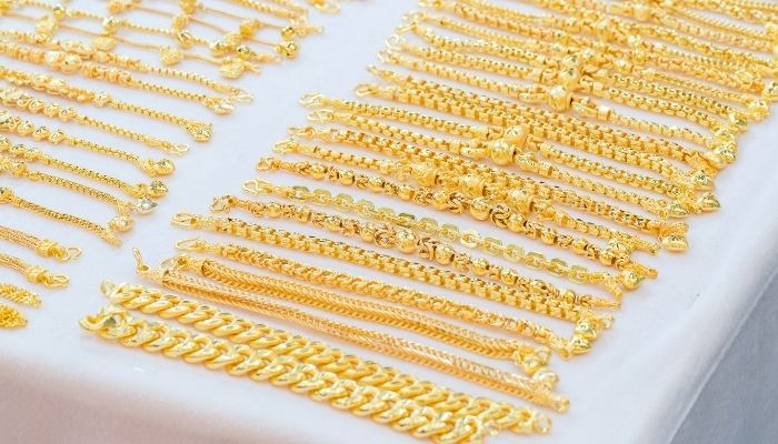 Investasi Emas Batangan atau Perhiasan, Lebih Untung Mana?